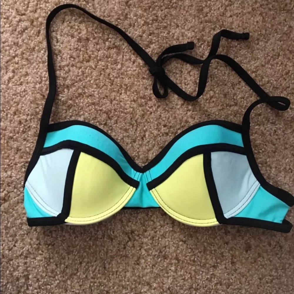 Xhilaration bikini top